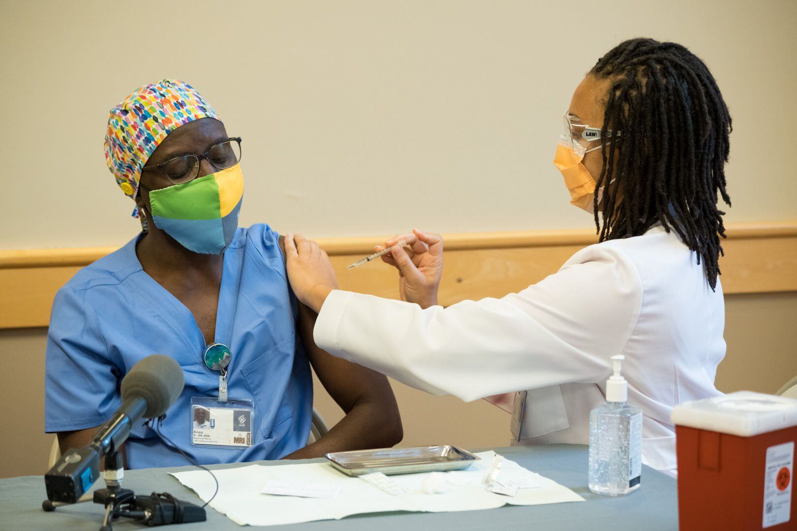 Hospitals and Nurses Disagree Over How Many Patients Each Nurse Can Juggle