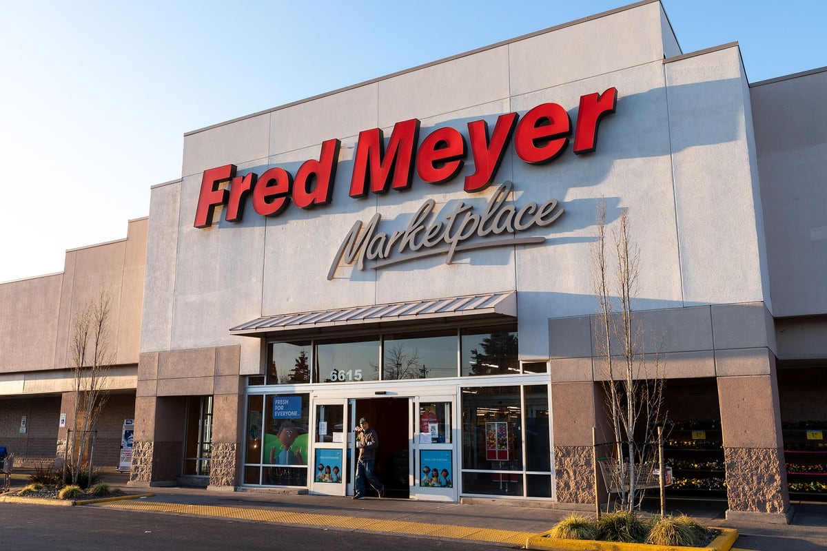 fred-meyer-warehouse-employees-are-working-20-days-straight-to-supply