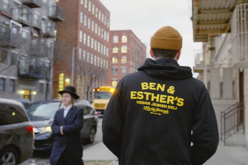 “The V Word” Showcases Interesting Stories Behind Portland’s Vegan Restaurants