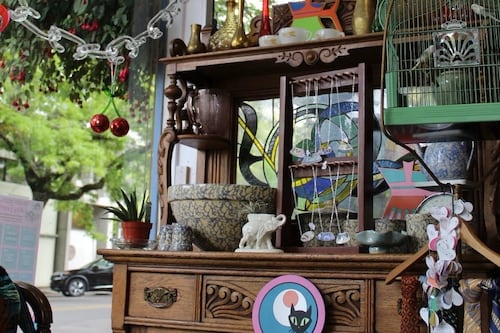 B-Side Records & Vintage Offers Nostalgia and Hang Space for a New Generation