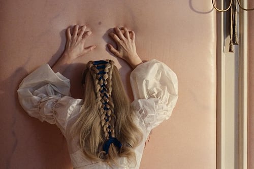 “Wuthering Heights” Lifts Viewers to Horny New Peaks