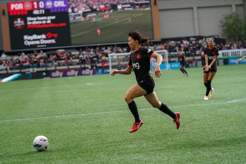 Hina Sugita Charmed Her Teammates and Now Links the Thorns Together