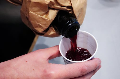 WW Staffers Rank Three Merlots—but They Can’t See the Labels