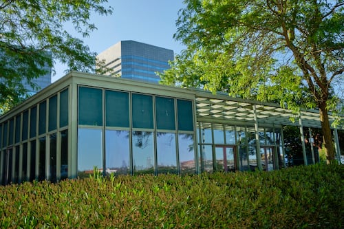 A Restaurant Might Be Coming to Tom McCall Waterfront Park
