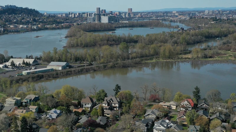 Oaks Bottom Wildlife Refuge Faces Off With an Amusement Park Ride and New Sellwood Apartments
