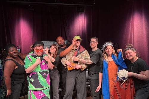 Loose Threads Improv Show Mixes Fashion and Comedy