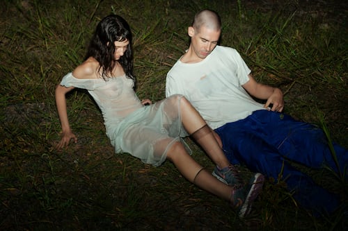 The Duo LEYA Layers Detuned Harp Notes Over Vocal Cries to Create Their Signature Sound