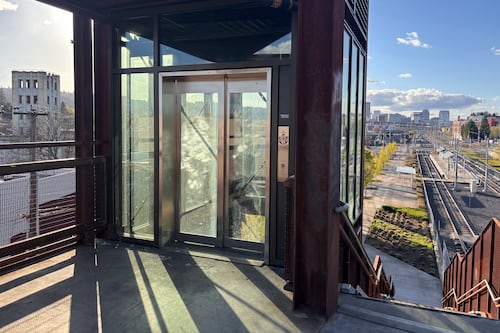 Broken Elevators Reduce Access to a Southeast Portland Railroad Crossing