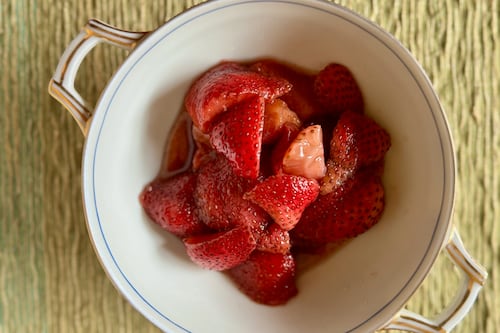 What We’re Cooking This Week: Balsamic Pickled Strawberries