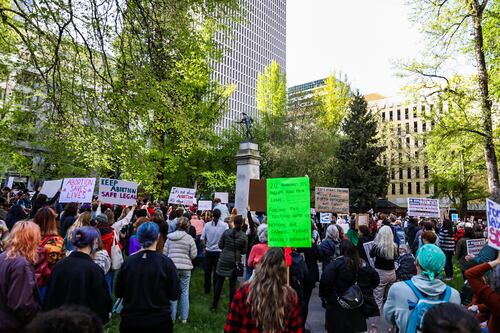 Three Clues to Where the Candidates for Oregon Governor Stand on Abortion Rights