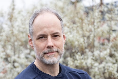 A Top Debunker of Wellness Influencers Sets Up His Podcast Studio in Portland