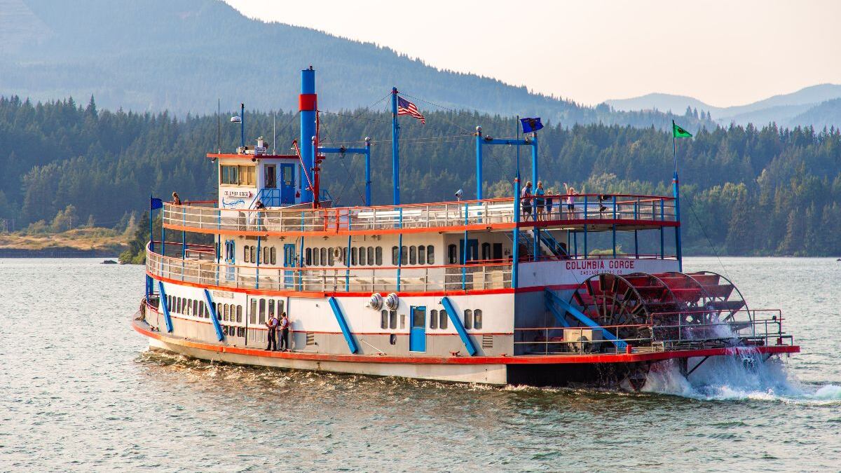sternwheeler cruises on the columbia river