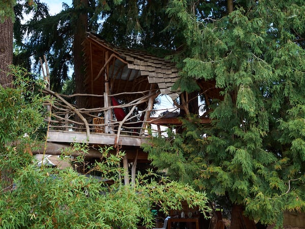 Portland’s Best Treehouse Looks Like a Set Piece from “Lord of the Rings”