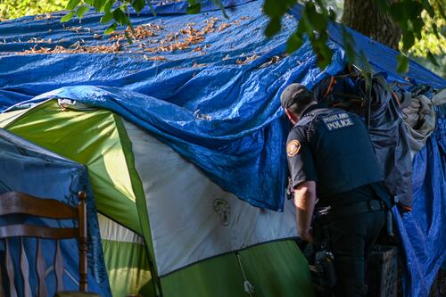 Homeless Camp at Laurelhurst Park Swept on Thursday Morning With Little Conflict