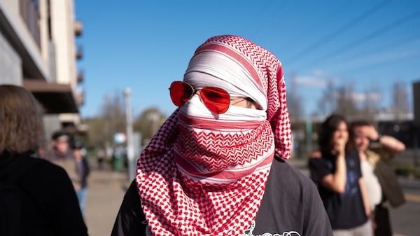 No Tear Gas on May Day, as Détente Holds Between ICE and Protesters
