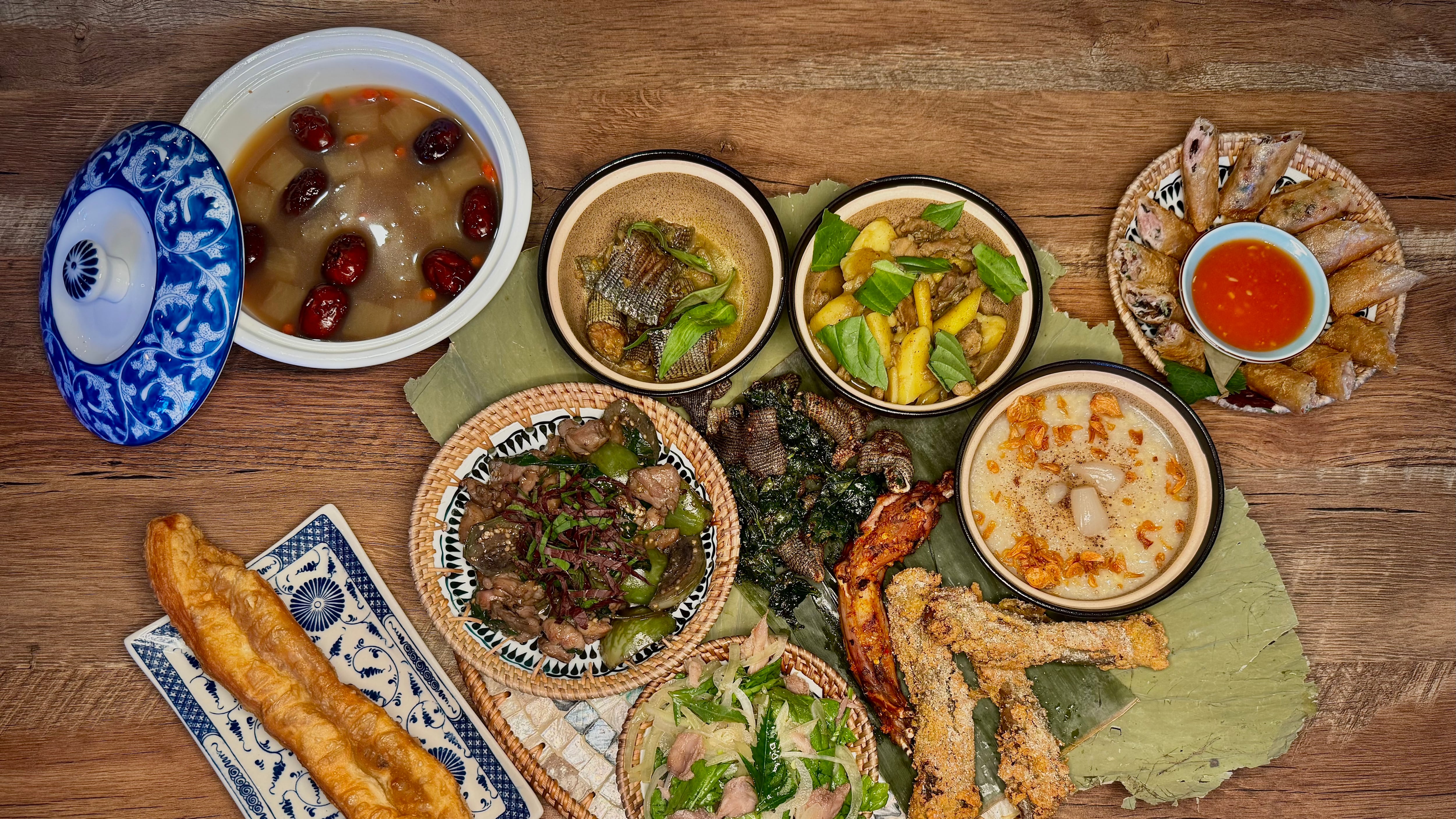 A display of 10 dishes, all involving iguana.