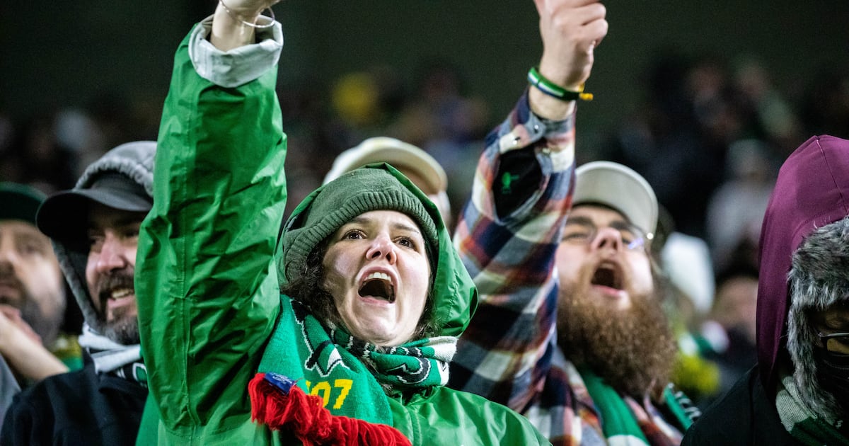 Timbers TV Deal With Apple Befuddles Some Sports Bars timbers-tv-deal-with-apple-befuddles-some-sports-bars