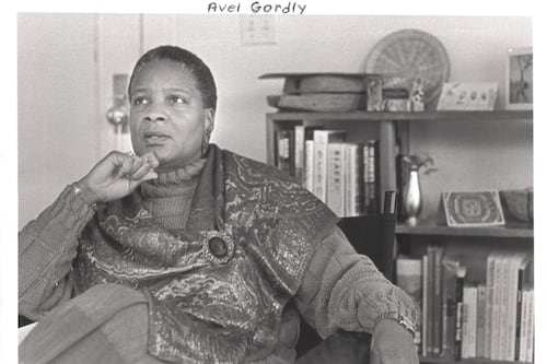 Pathbreaking Lawmaker Avel Gordly Dies