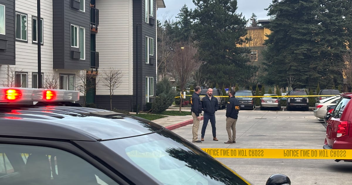 Image for Federal Agents Wound Two People in Portland Shooting